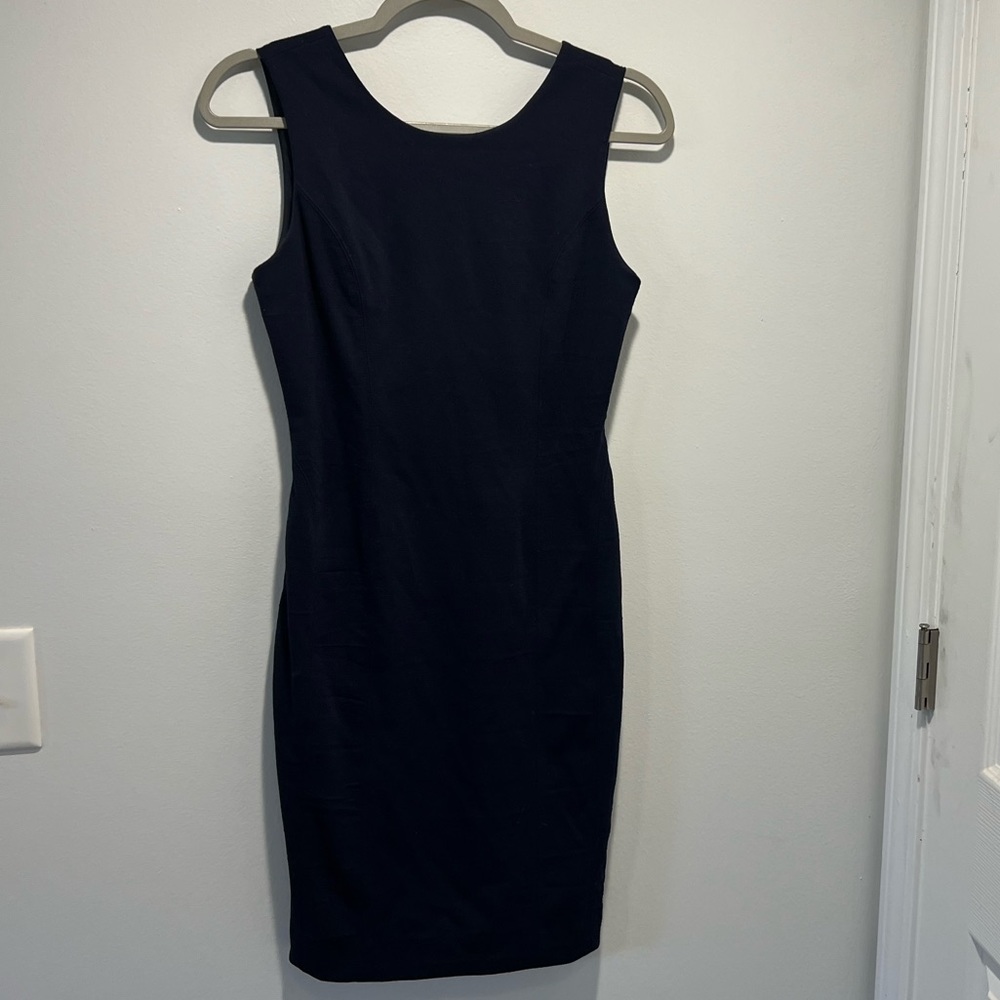 Classic Banana Republic sheath dress. Navy, size XS